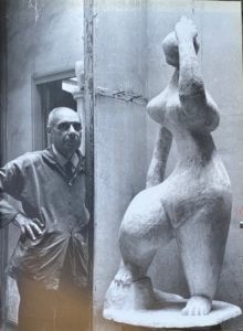 Henri Laurens dans son atelier